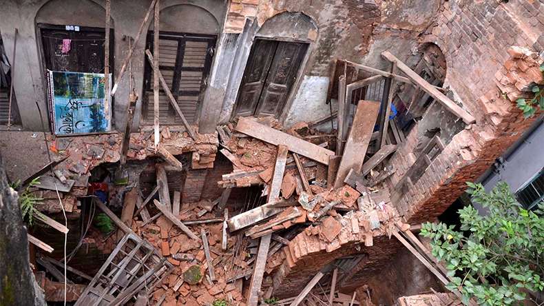 3killedinhousecollapseinmumbai